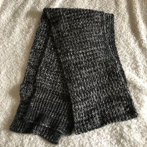 Victoria’s Secret Black and White Cotton Scarf